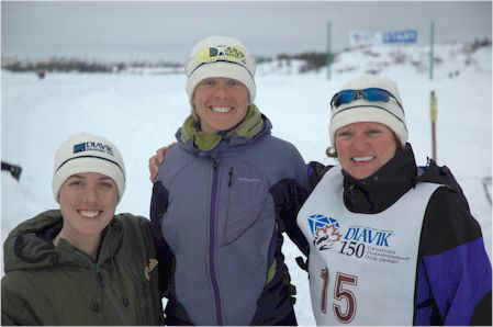 yellowknife_women.jpg (14440 bytes)